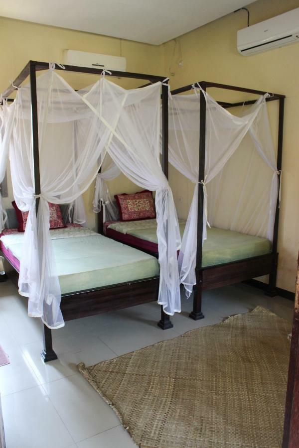 Harrys Oceanhouse 2 Pacitan Apartment Exterior photo